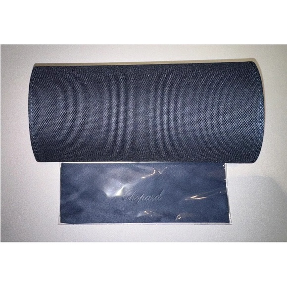 Chopard new eyeglass/sunglass case with cleaning cloth. - Picture 5 of 7